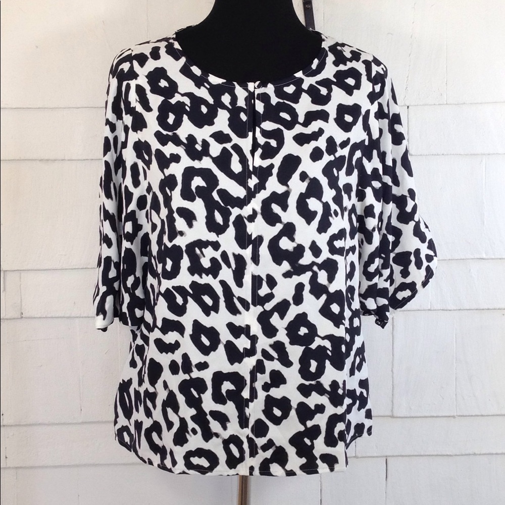LOFT animal print blouse like new! Medium